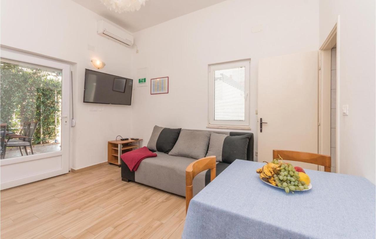 Apartments In Turanj, 20M From The Beach Sukosan Exterior photo