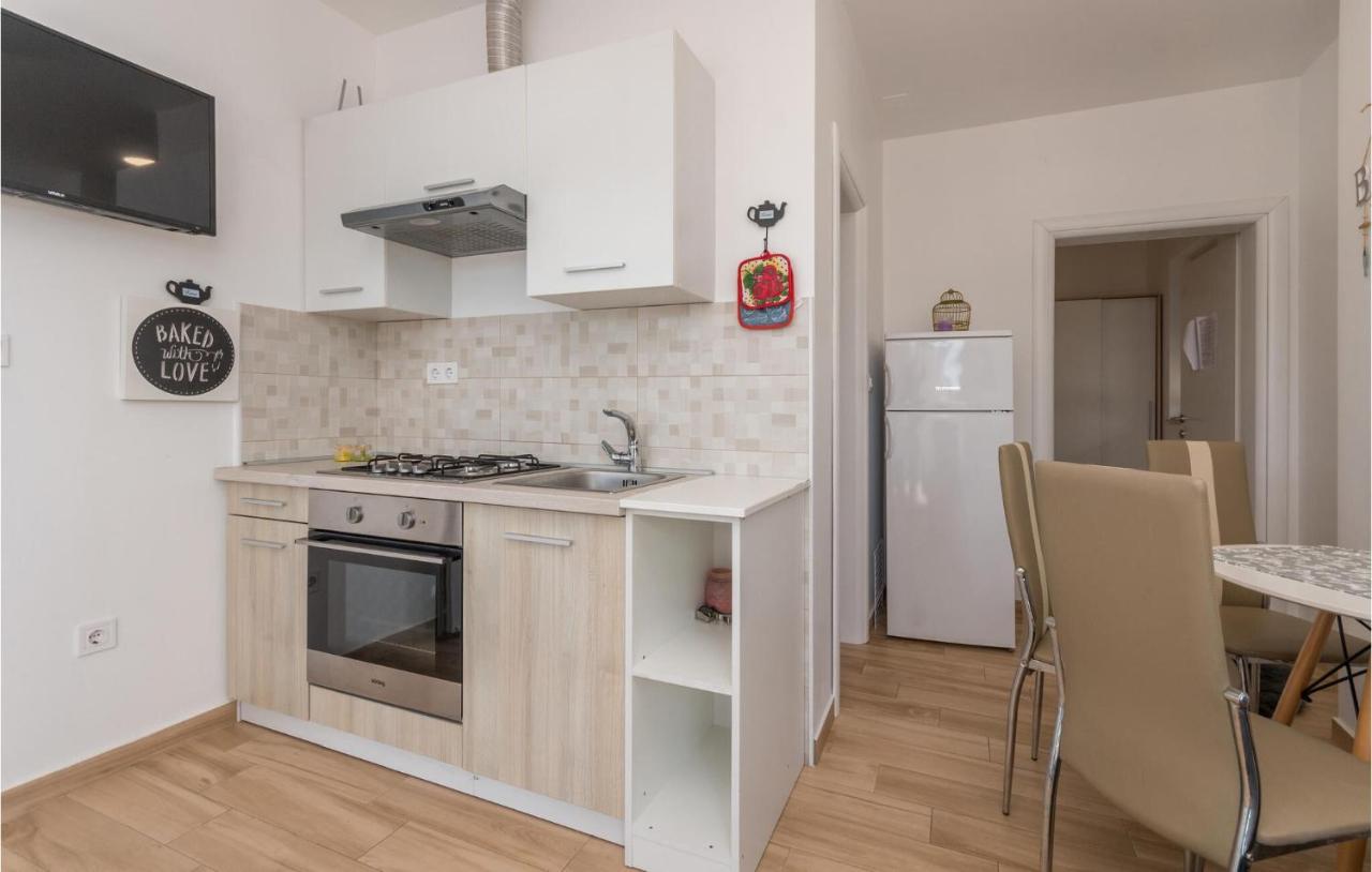 Apartments In Turanj, 20M From The Beach Sukosan Exterior photo