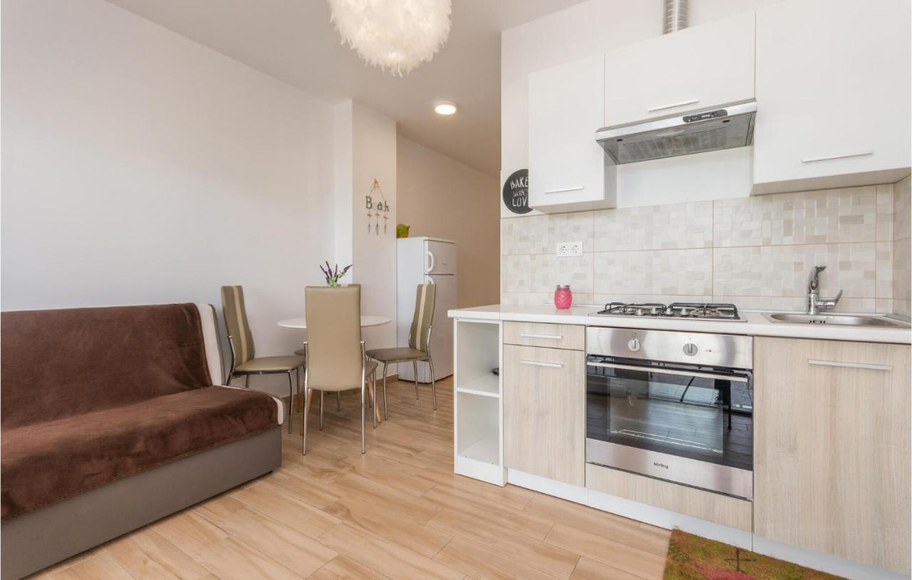 Apartments In Turanj, 20M From The Beach Sukosan Exterior photo